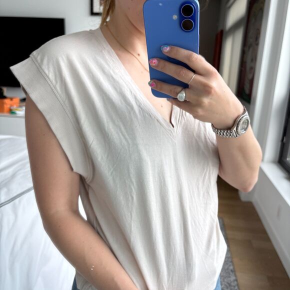 Zara Cap Sleeve V-Neck T-Shirt Off White XS - Picture 2 of 9